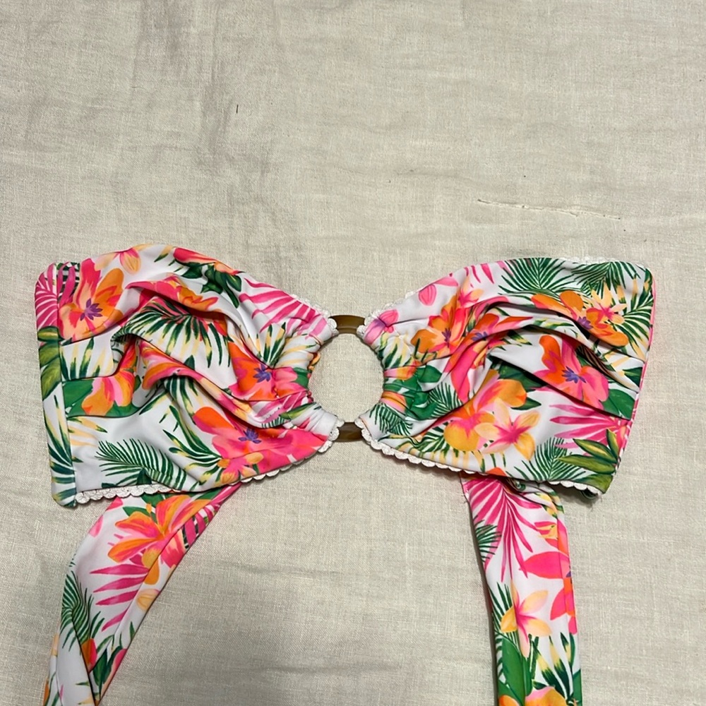 Kulani Strapless Bandeau Bikini Top in Cabo Kiss